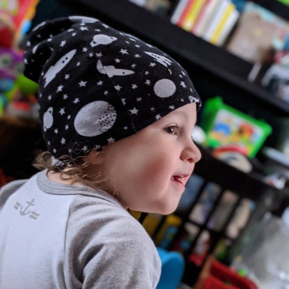 NEW Black + Gray Space Slouchy Beanie - 6-12 mo. - Picture 3 of 4